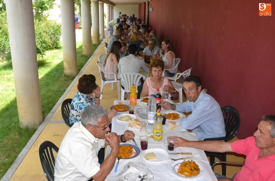 Foto 2 - Sanjuanejo cierra sus fiestas degustando una deliciosa paella  