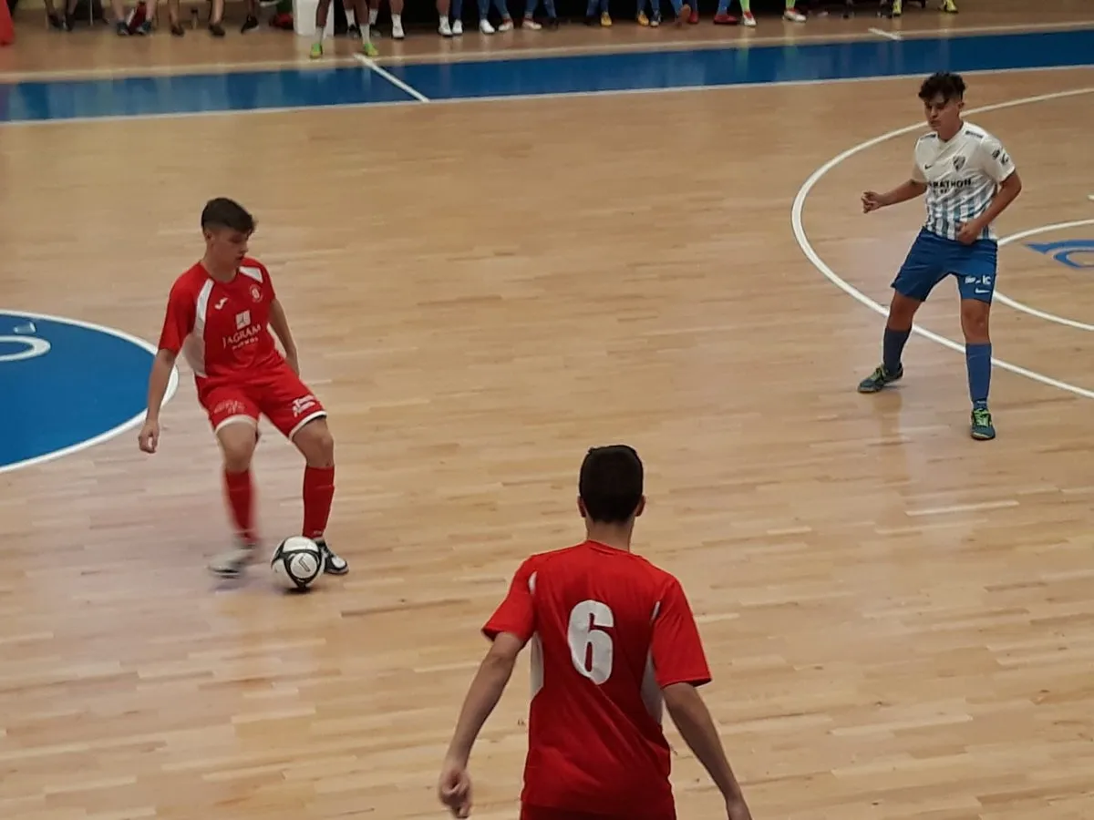 Foto 5 - El III Cadete, subcampe&oacute;n del Torneo Ciudad de Salamanca tras perder la final por la m&iacute;nima  