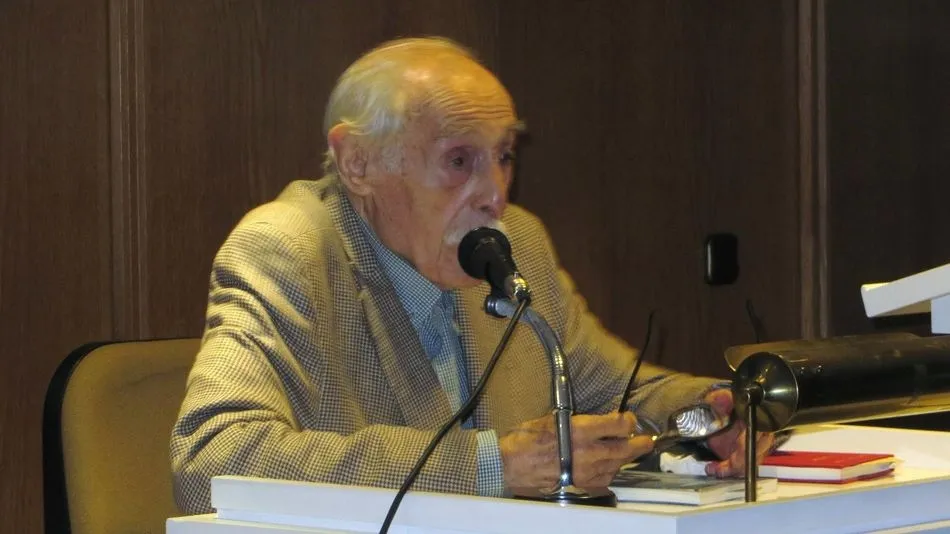 Foto 6 - Los &lsquo;Viernes del Sarmiento&rsquo;, 41 a&ntilde;os al servicio de la poes&iacute;a y el mundo literario espa&ntilde;ol  