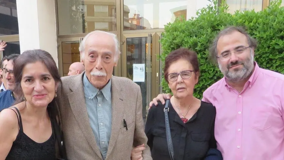 La lección de clausura estuvo a cargo del destacado poeta Jesús Hilario Tundidor.