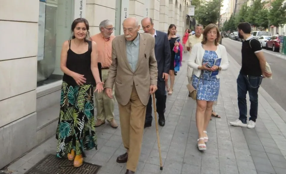 Foto 2 - Los &lsquo;Viernes del Sarmiento&rsquo;, 41 a&ntilde;os al servicio de la poes&iacute;a y el mundo literario espa&ntilde;ol  