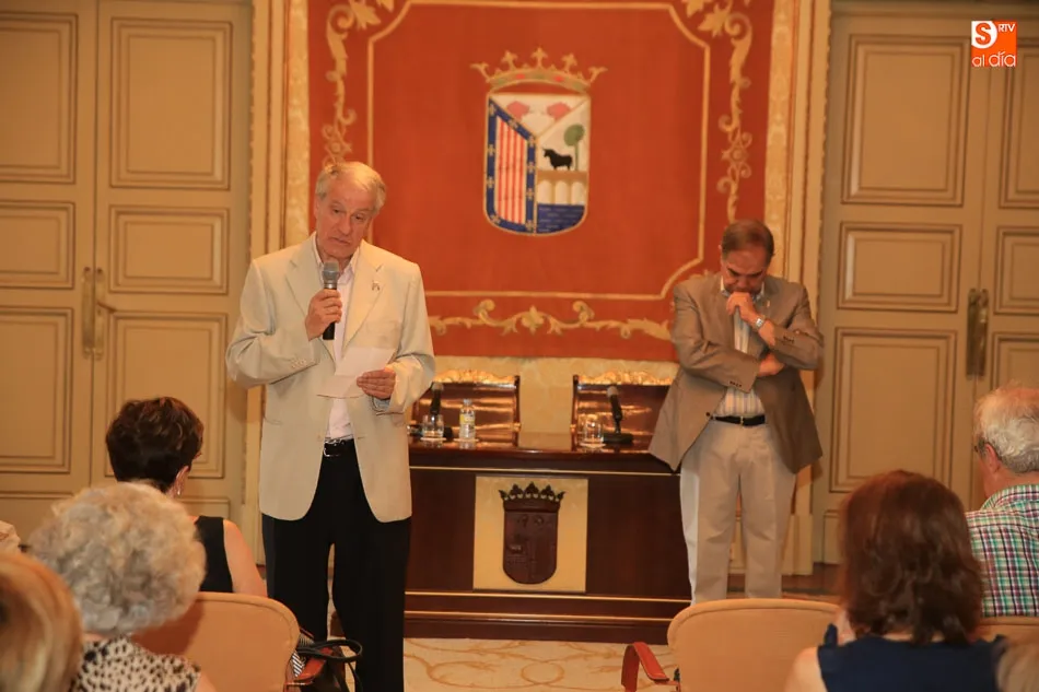 Foto 3 - El Centro de Estudios Salmantinos celebra una charla sobre los relojes de sol en Salamanca  