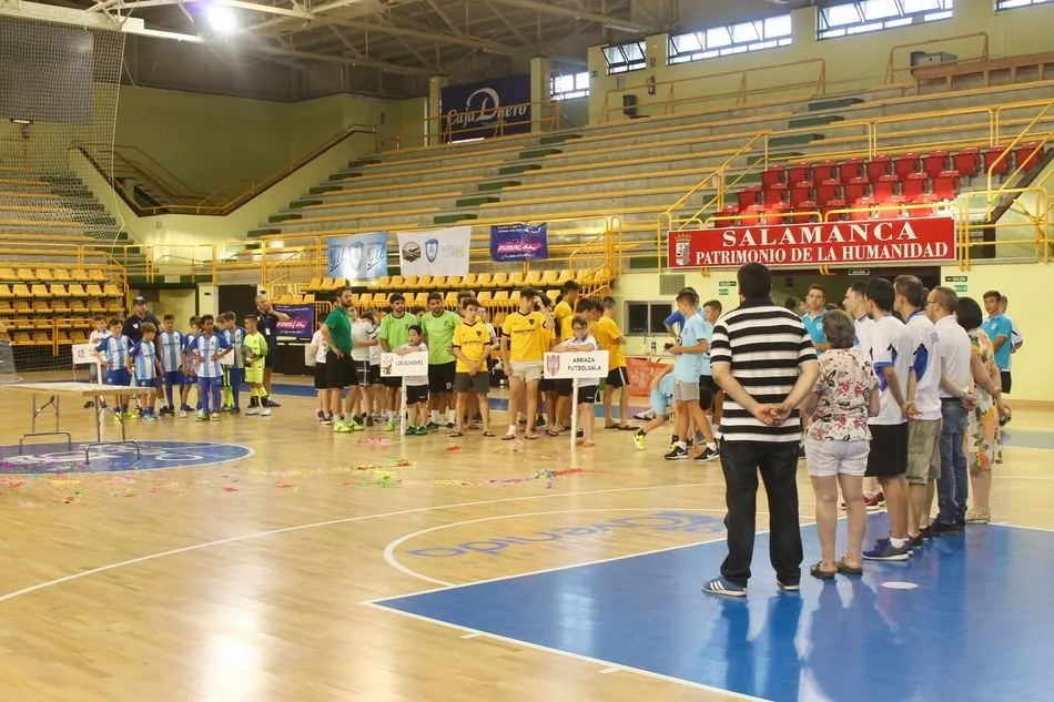 Foto 7 - Nutrida participaci&oacute;n y &eacute;xito del torneo Futsal Ciudad de Salamanca
