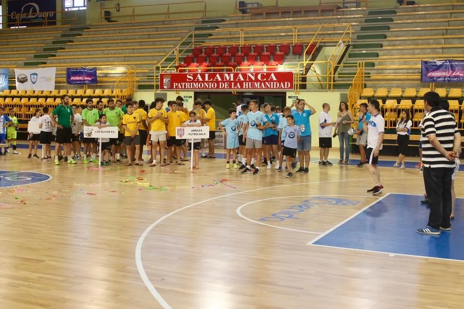Foto 6 - Nutrida participaci&oacute;n y &eacute;xito del torneo Futsal Ciudad de Salamanca