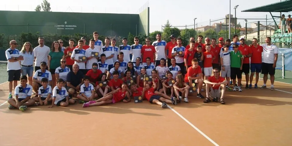 Foto 2 - El Club de Tenis Alba se proclama campe&oacute;n de la liga provincial absoluta