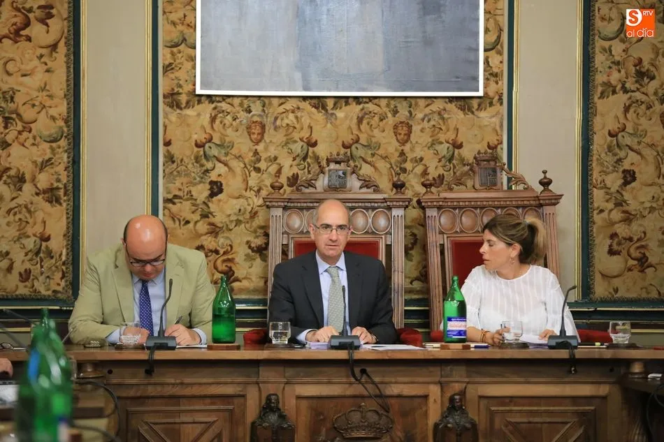 Foto 5 - La Diputaci&oacute;n aprueba una declaraci&oacute;n institucional de apoyo a las personas migrantes y...