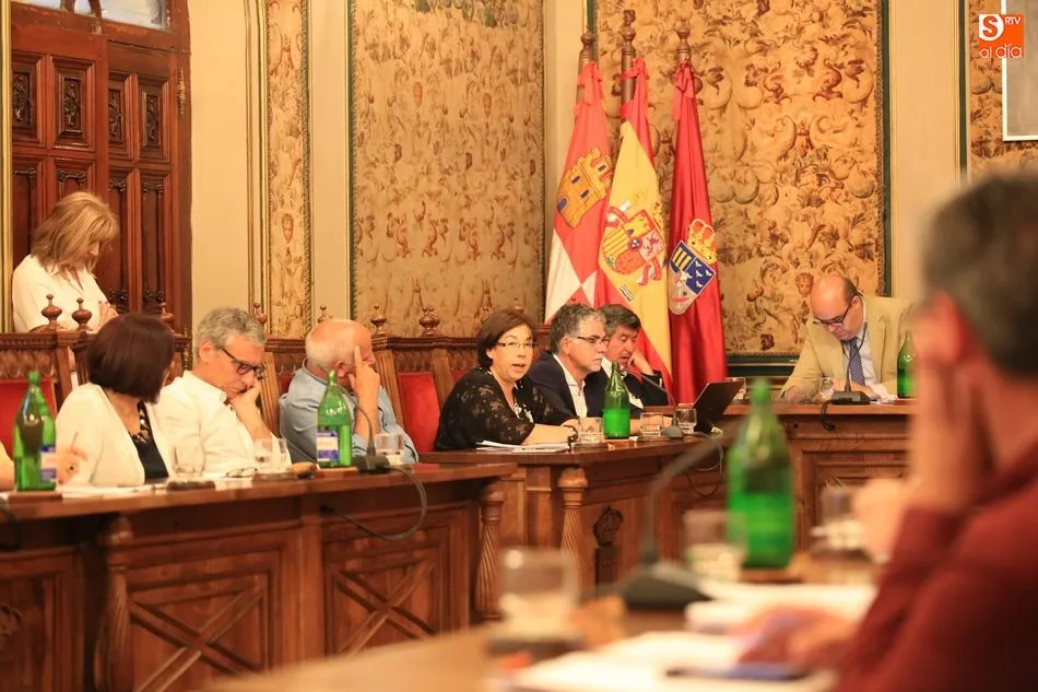 Foto 2 - La Diputaci&oacute;n aprueba una declaraci&oacute;n institucional de apoyo a las personas migrantes y...