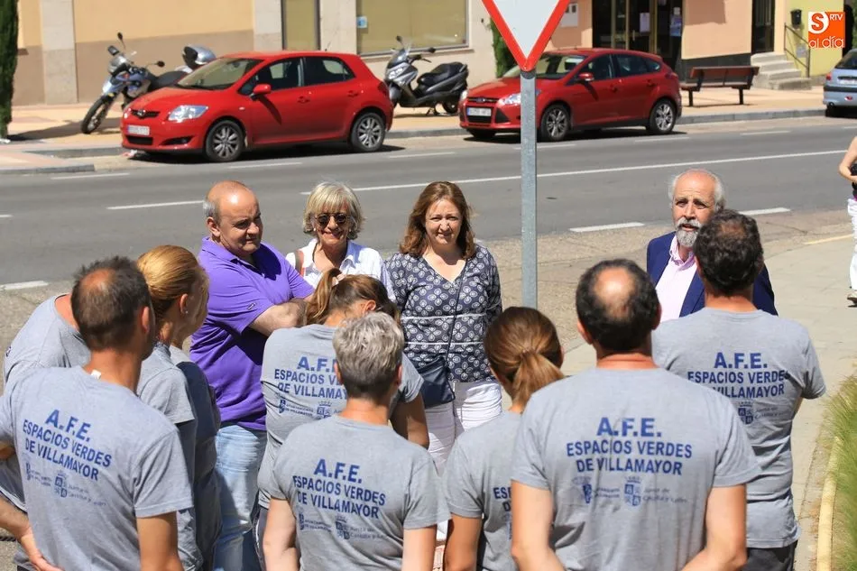 Foto 3 - El gerente provincial del Ecyl visita los trabajos realizados por los alumnos del programa de...