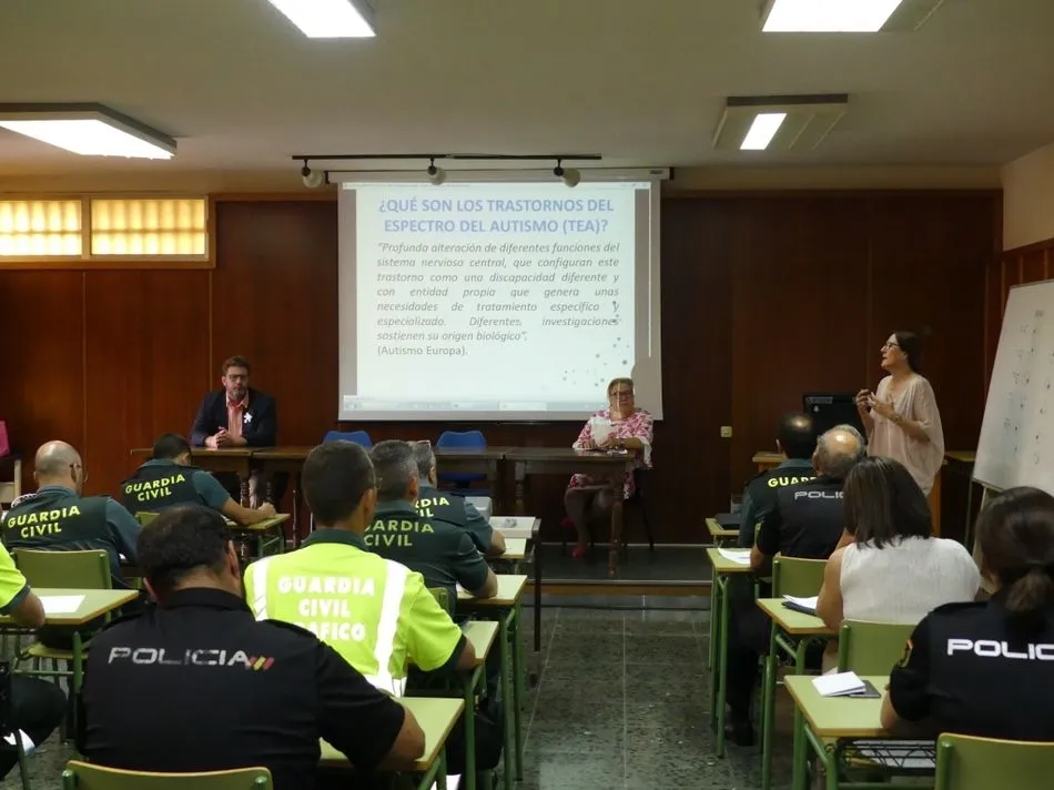 Foto 3 - Celebraci&oacute;n de una ponencia y una charla coloquio sobre autismo