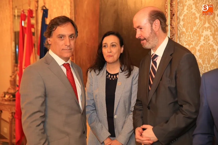 Foto 3 - Garc&iacute;a Carbayo recibe a los participantes en la Conferencia sobre Objetivos de Desarrollo...