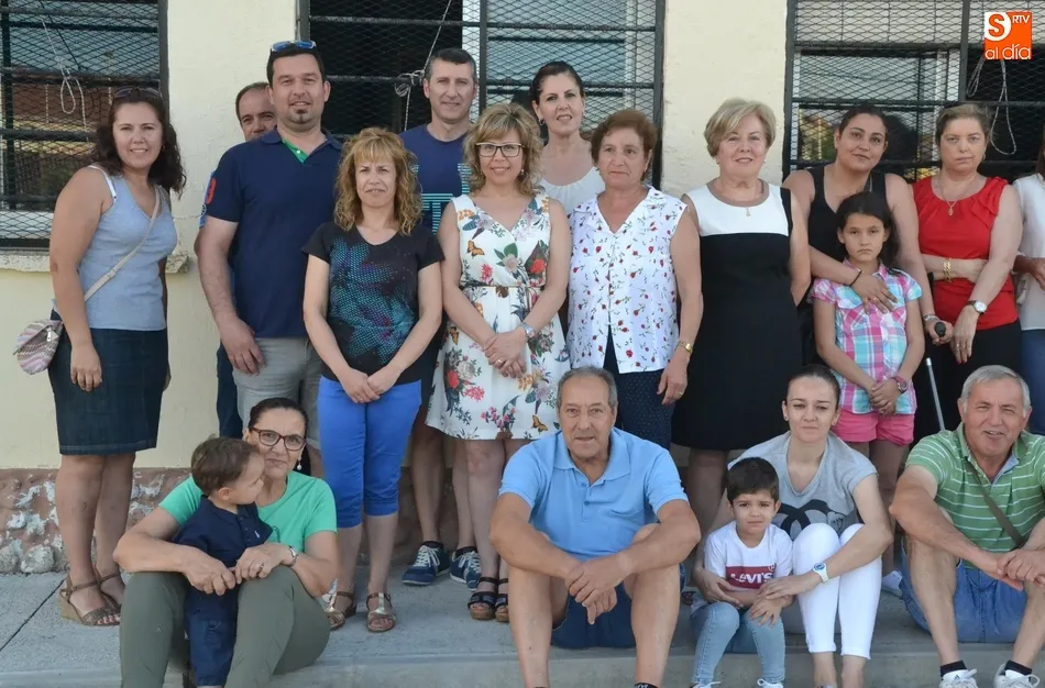 Foto 4 - El taller de baile charro de la AVV de la Avenida de Espa&ntilde;a despide el curso con una merendola  
