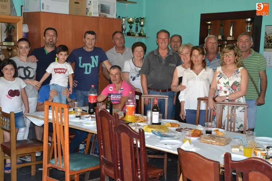 Foto 5 - El taller de baile charro de la AVV de la Avenida de Espa&ntilde;a despide el curso con una merendola  