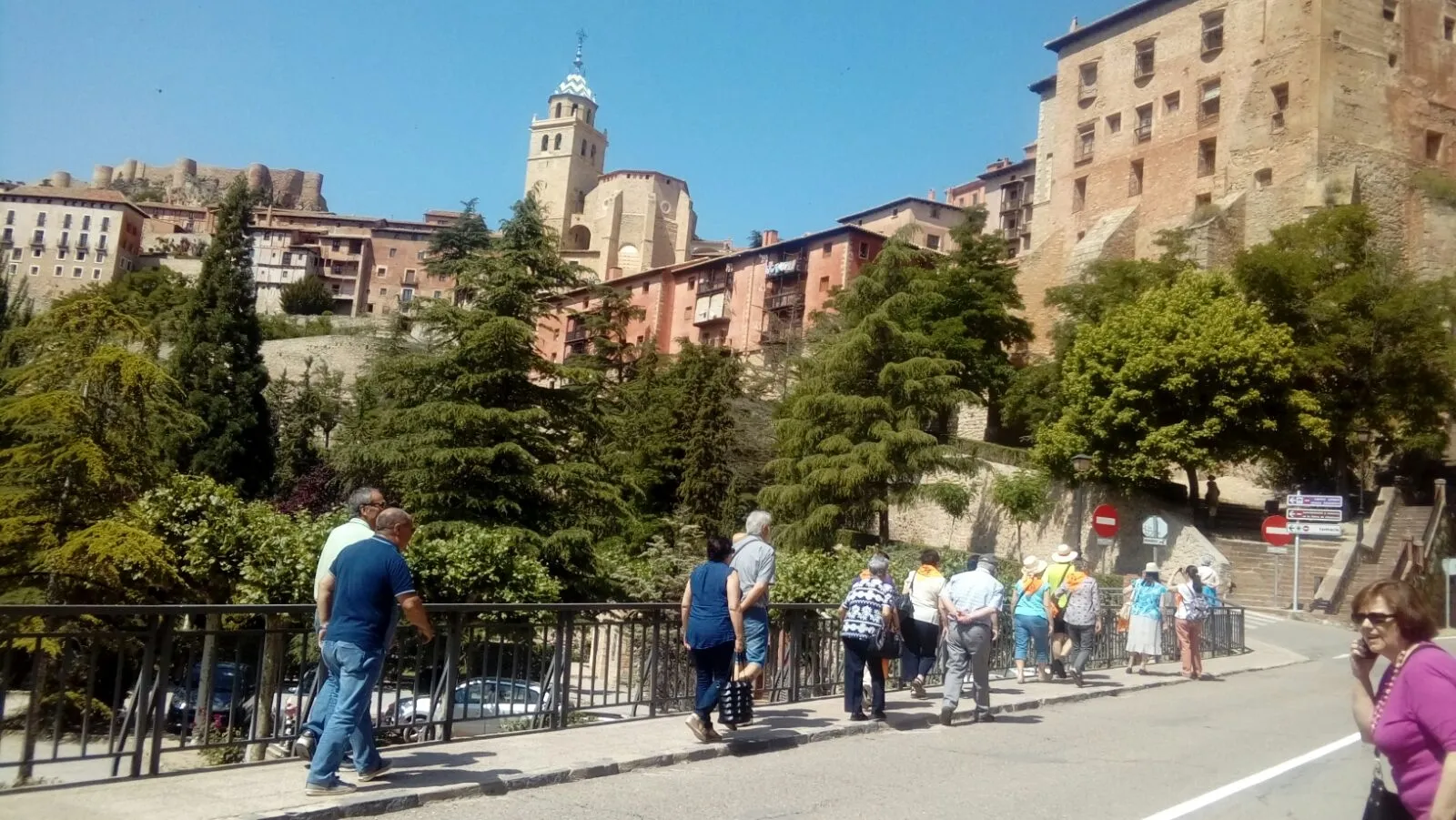 Foto 2 - Fieles de San Crist&oacute;bal disfrutan de una excursi&oacute;n por Arag&oacute;n  