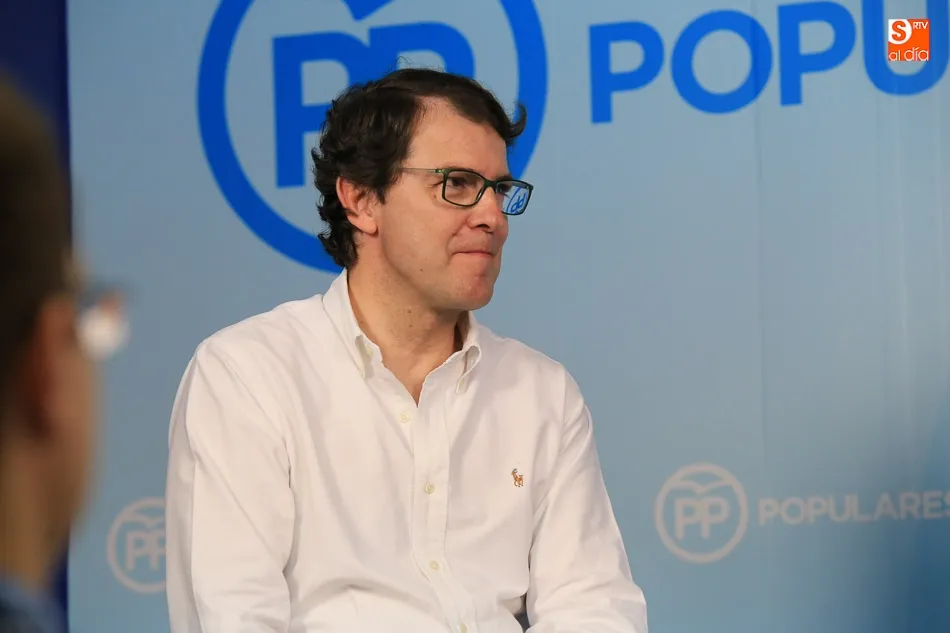 Foto 3 - S&aacute;enz de Santamar&iacute;a cree que S&aacute;nchez &ldquo;est&aacute; dispuesto a regalar Espa&ntilde;a a los...