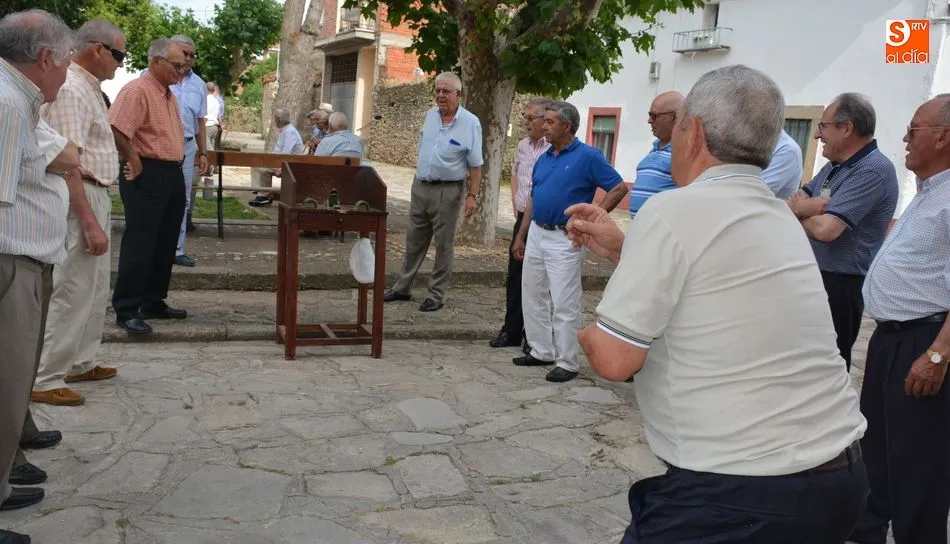 Foto 3 - Los Mayores de Lumbrales disfrutan de una animada jornada festiva en el d&iacute;a de San Pedro
