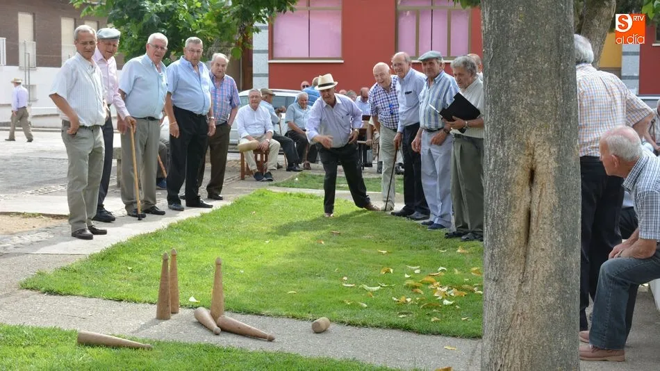 Foto 7 - Los Mayores de Lumbrales disfrutan de una animada jornada festiva en el d&iacute;a de San Pedro