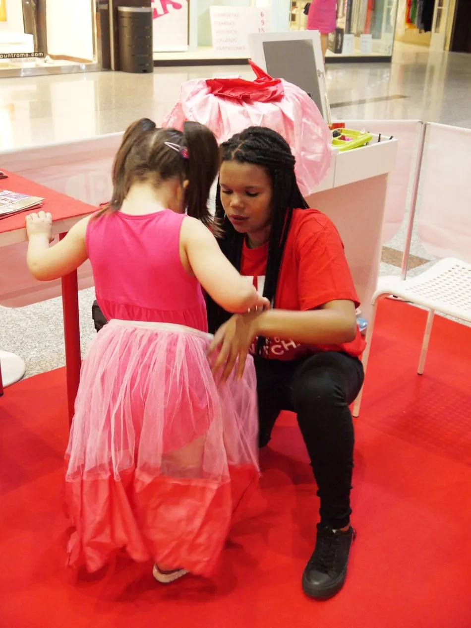 Foto 6 - Animado inicio de la campa&ntilde;a de rebajas en el Centro Comercial El Tormes&nbsp;