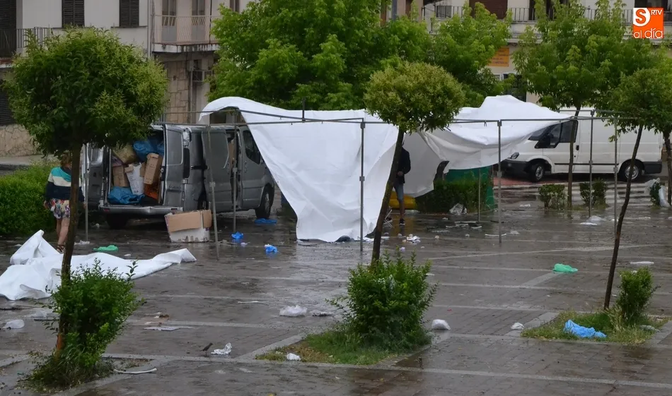 Foto 5 - El mes de junio se despide con una lluviosa ma&ntilde;ana  
