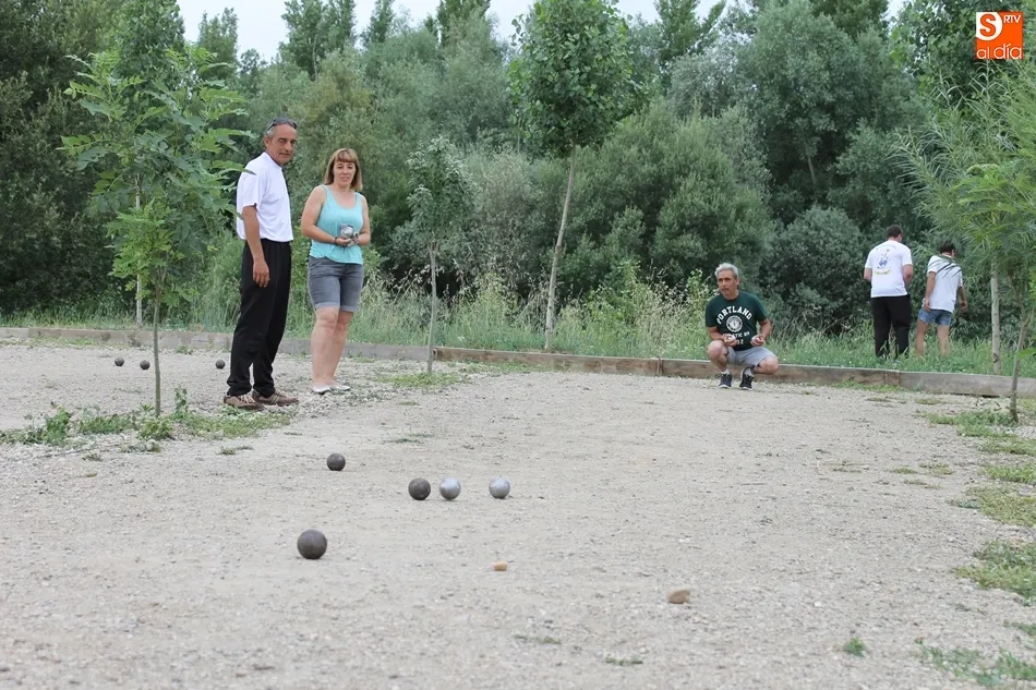Foto 10 - Torneo de petanca en la &uacute;ltima jornada festiva en Valverd&oacute;n