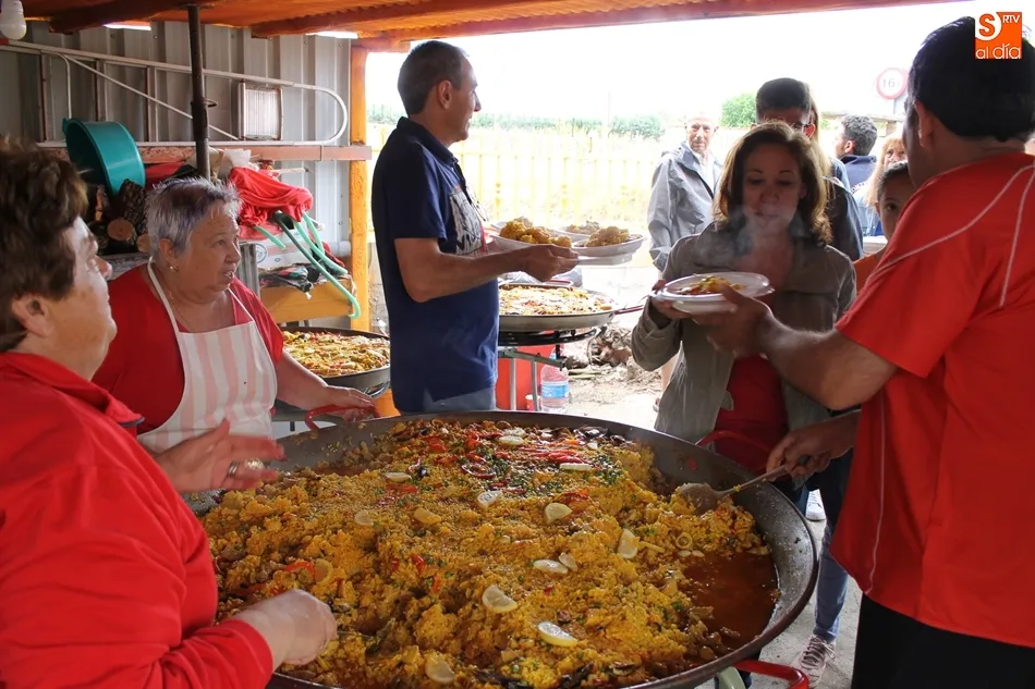 Foto 4 - Una surtida paella para capear la lluvia en San Pedro del Valle