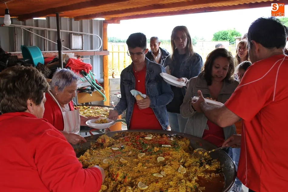 Foto 3 - Una surtida paella para capear la lluvia en San Pedro del Valle