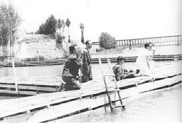 Foto 3 - Cuando el r&iacute;o Tormes era una instalaci&oacute;n deportiva  