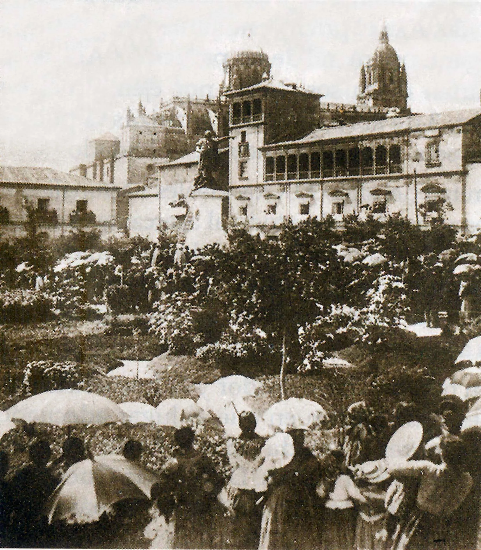 Foto 2 - Inauguraci&oacute;n del monumento a Col&oacute;n en Salamanca
