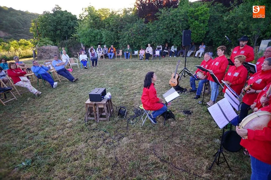 Foto 10 - El grupo Mora y Majuelo fusiona m&uacute;sica sefard&iacute; y canciones tradicionales en su puesta de largo