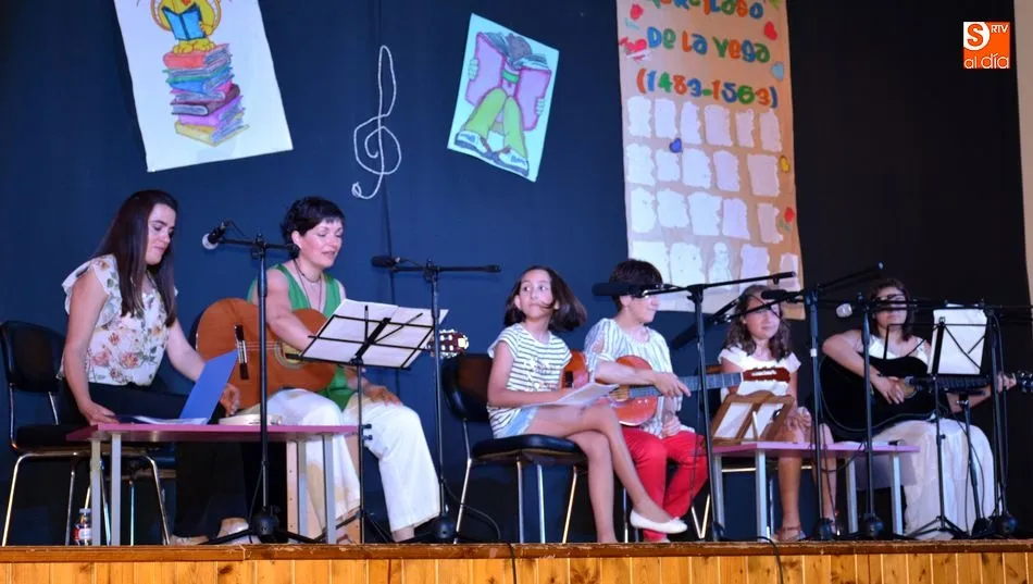 Un momento de la actuación del grupo Jóvenes con esperanza / E. Corredera