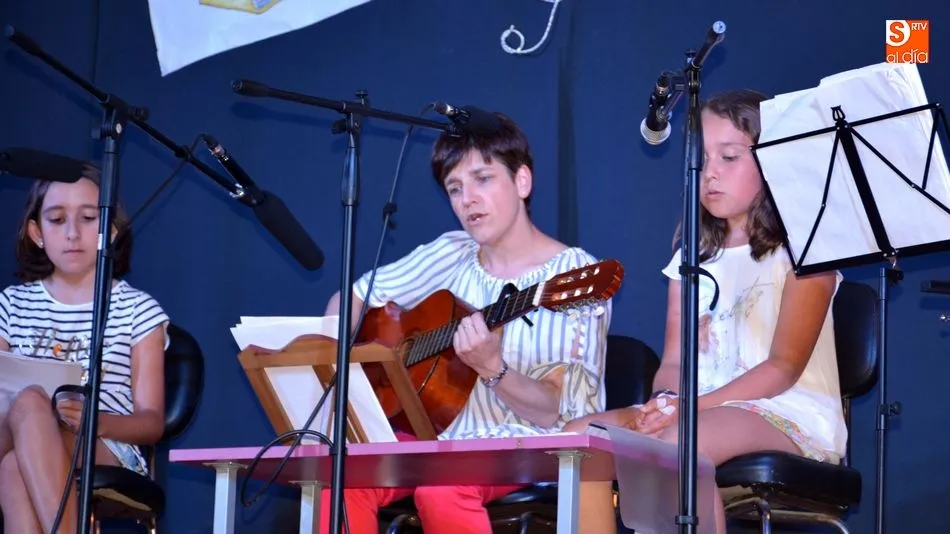 Foto 6 - La literatura y la m&uacute;sica de la mano, en la velada solidaria del certamen Carmen Mart&iacute;n Gaite