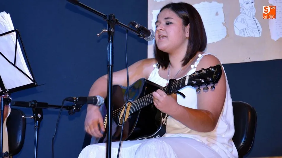Foto 4 - La literatura y la m&uacute;sica de la mano, en la velada solidaria del certamen Carmen Mart&iacute;n Gaite