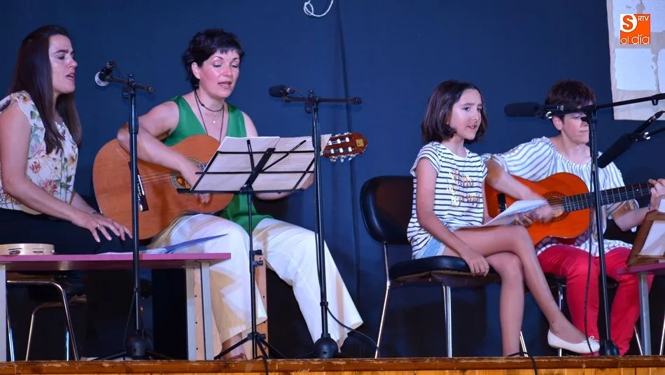 Foto 9 - La literatura y la m&uacute;sica de la mano, en la velada solidaria del certamen Carmen Mart&iacute;n Gaite