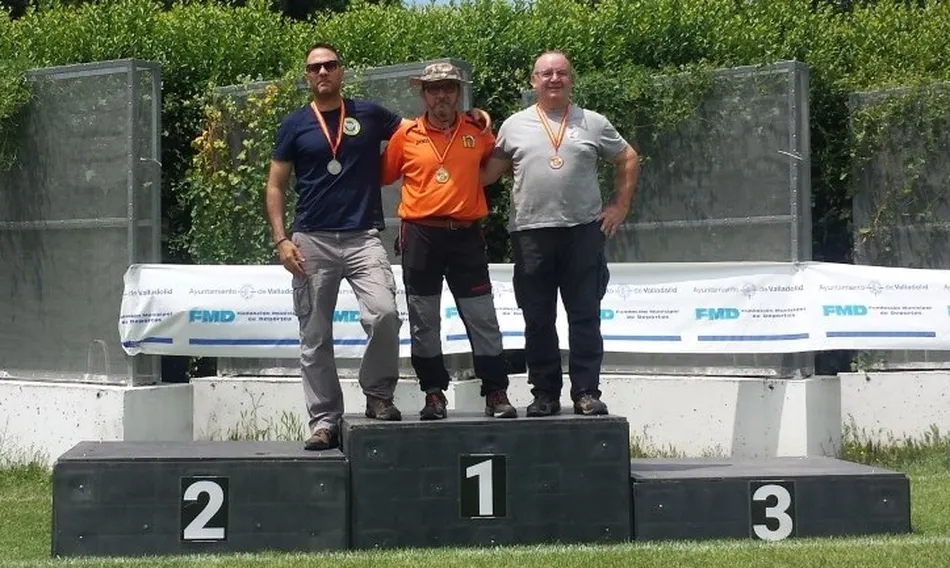 Foto 5 - Jos&eacute; Prieto y Jes&uacute;s Marcos suben a lo m&aacute;s alto del podio en el Regional al aire libre  