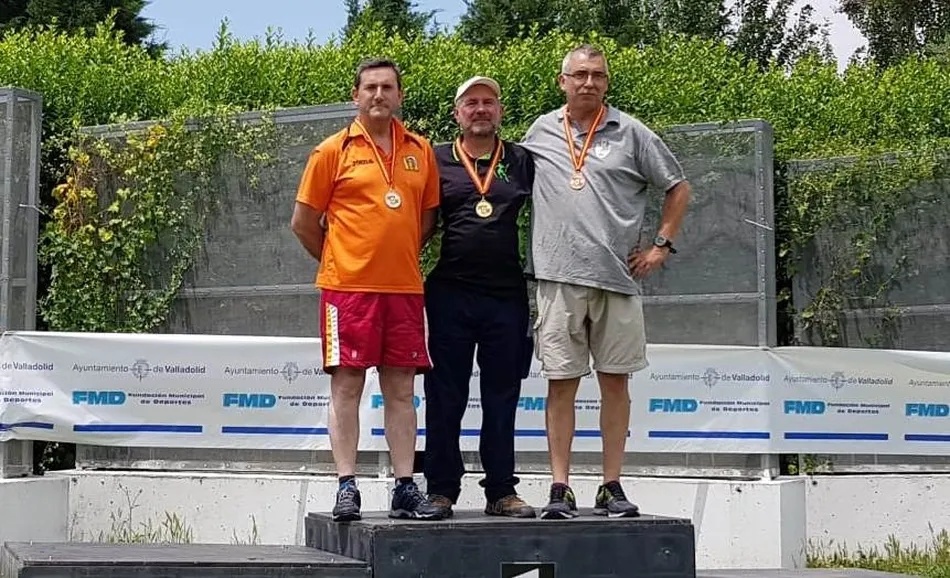 Foto 2 - Jos&eacute; Prieto y Jes&uacute;s Marcos suben a lo m&aacute;s alto del podio en el Regional al aire libre  