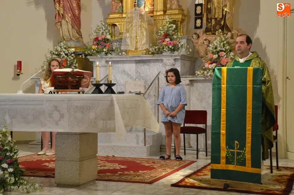 Foto 3 - La Parroquia de San Crist&oacute;bal traslada temporalmente sus cultos al Convento de las Carmelitas  