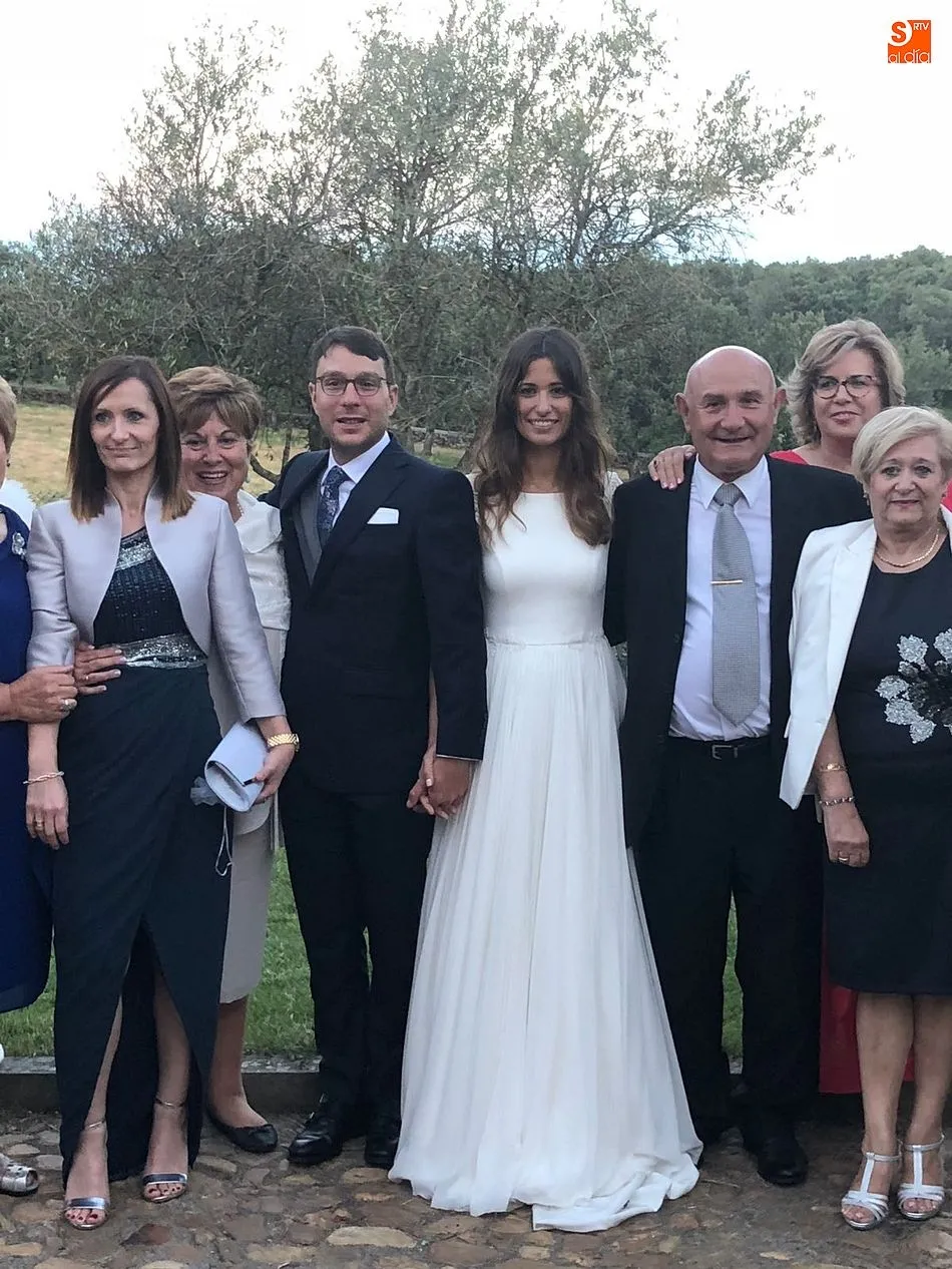 Foto 2 - &Aacute;ngela Fern&aacute;ndez y Pablo S&aacute;nchez celebran su enlace matrimonial