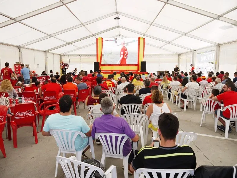 Foto 5 - Gran ambiente en la Fiesta de Rebajas de Verano del Centro Comercial El Tormes  