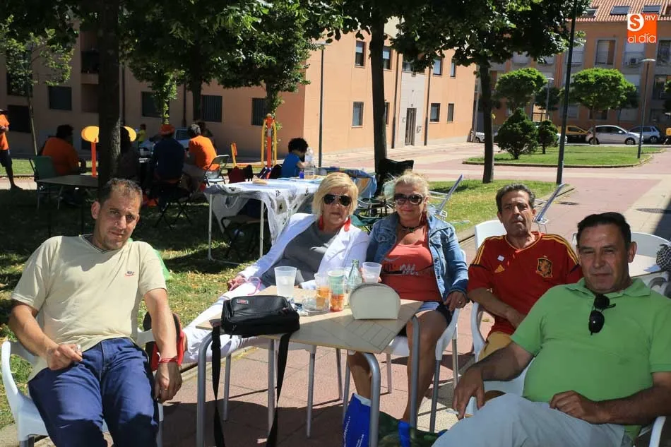 Foto 7 - El encuentro de la Selecci&oacute;n contra Rusia llena de aficionados los bares y terrazas de Salamanca  