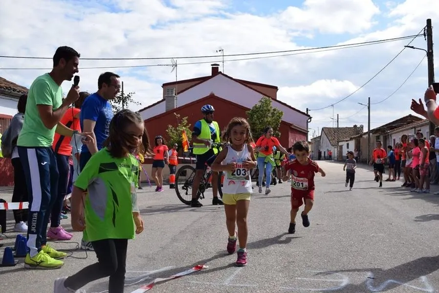 Foto 2 - Luis Miguel Izquierdo Y Ver&oacute;nica S&aacute;nchez, los mejores de&nbsp;la Carrera&nbsp; Solidaria de Coca de Alba  