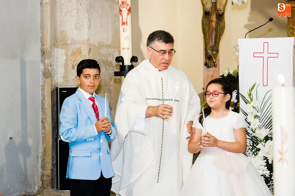 Foto 3 - Primera Comuni&oacute;n de Jimena y Esteban