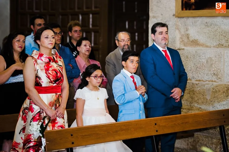 Foto 2 - Primera Comuni&oacute;n de Jimena y Esteban