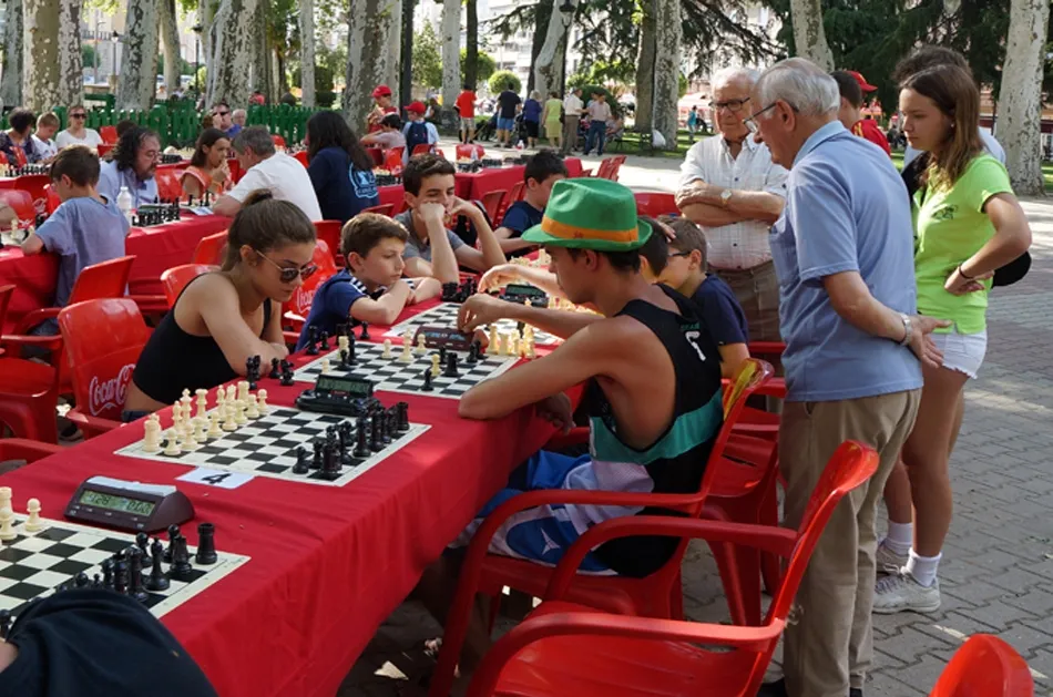 Foto 3 - El I Torneo de Ajedrez Ciudad de B&eacute;jar re&uacute;ne a m&aacute;s de 60 participantes  