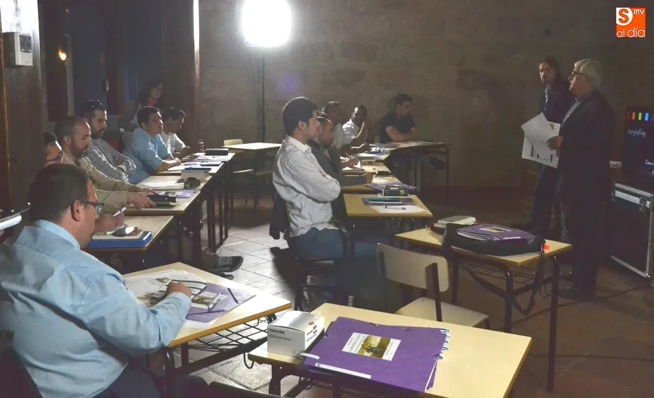 Foto 4 - Assumpta Serna ense&ntilde;a a seminaristas y di&aacute;conos a &ldquo;comunicar la sabidur&iacute;a de la Iglesia de...