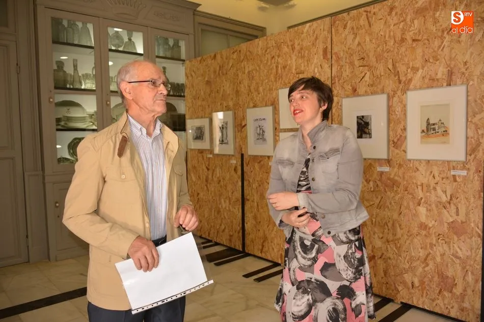 La Presidenta de la Fundación y el alcalde de Lumbrales inauguraron la exposición / E. Corredera