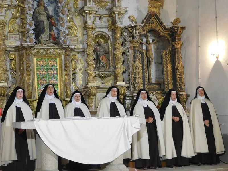 Foto 6 -   Vibrante encuentro con la santa en Do&ntilde;inos de Ledesma a trav&eacute;s de &lsquo;Teresa, la jardinera de la ...
