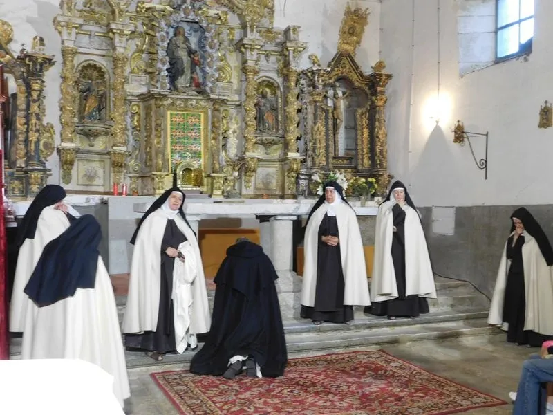 Foto 2 -   Vibrante encuentro con la santa en Do&ntilde;inos de Ledesma a trav&eacute;s de &lsquo;Teresa, la jardinera de la ...