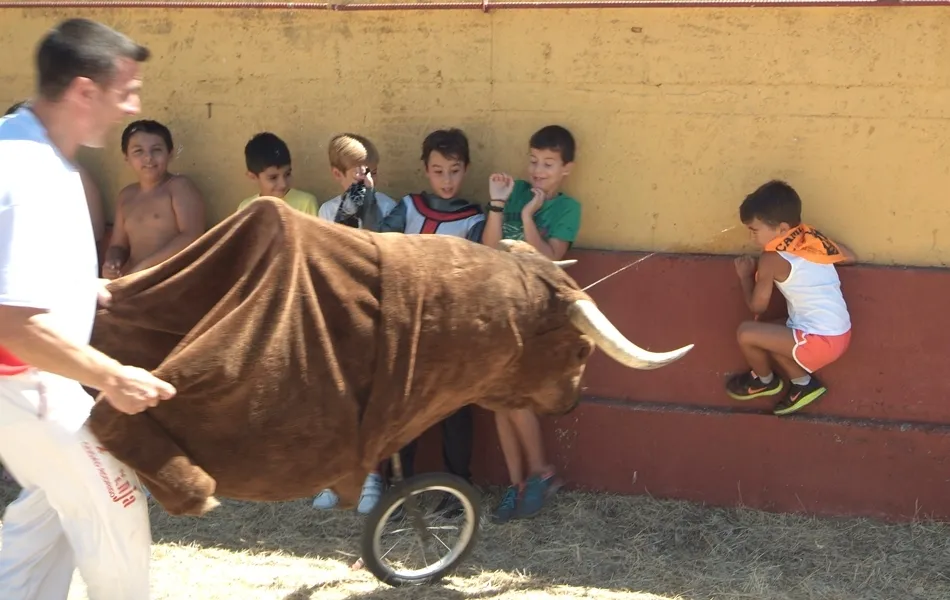 Foto 2 - El encierro de carretones repetir&aacute; en el calendario infantil veraniego junto al D&iacute;a del Agua  