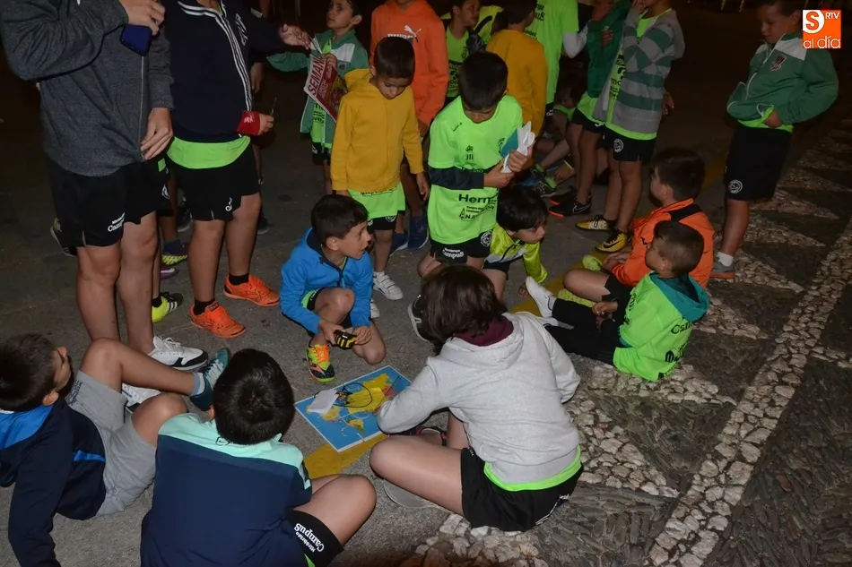 Foto 9 - El centro hist&oacute;rico se empapa de esp&iacute;ritu mundialista con un juego especial de orientaci&oacute;n  