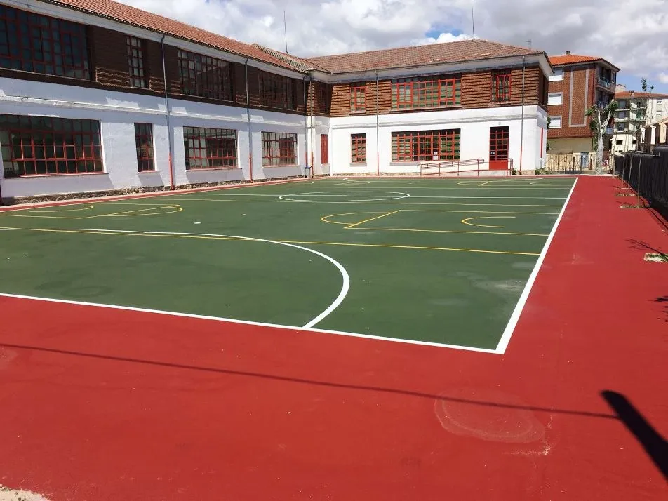 Nueva imagen del patio del Colegio Santa Teresa