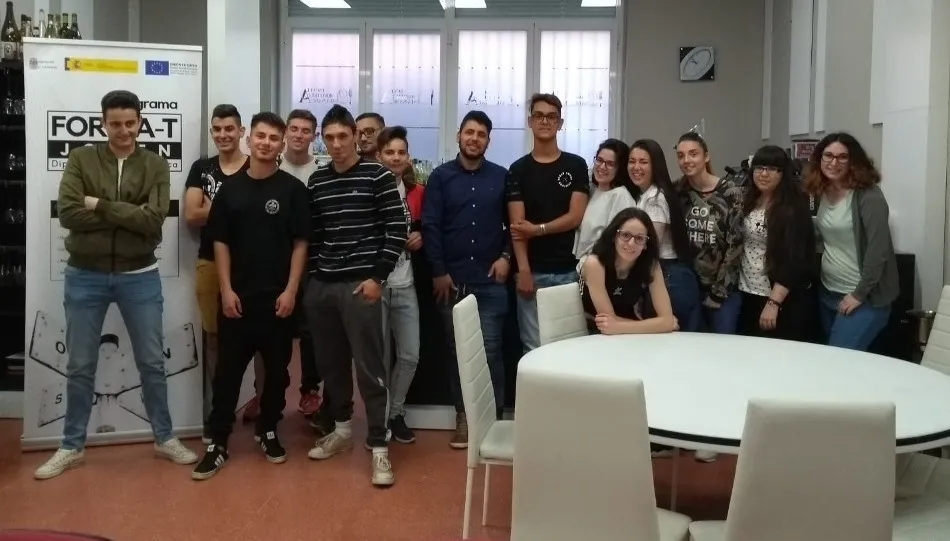 Foto 3 - Cinco cursos de la Diputaci&oacute;n forman a 75 becados del programa Forma-T Joven
